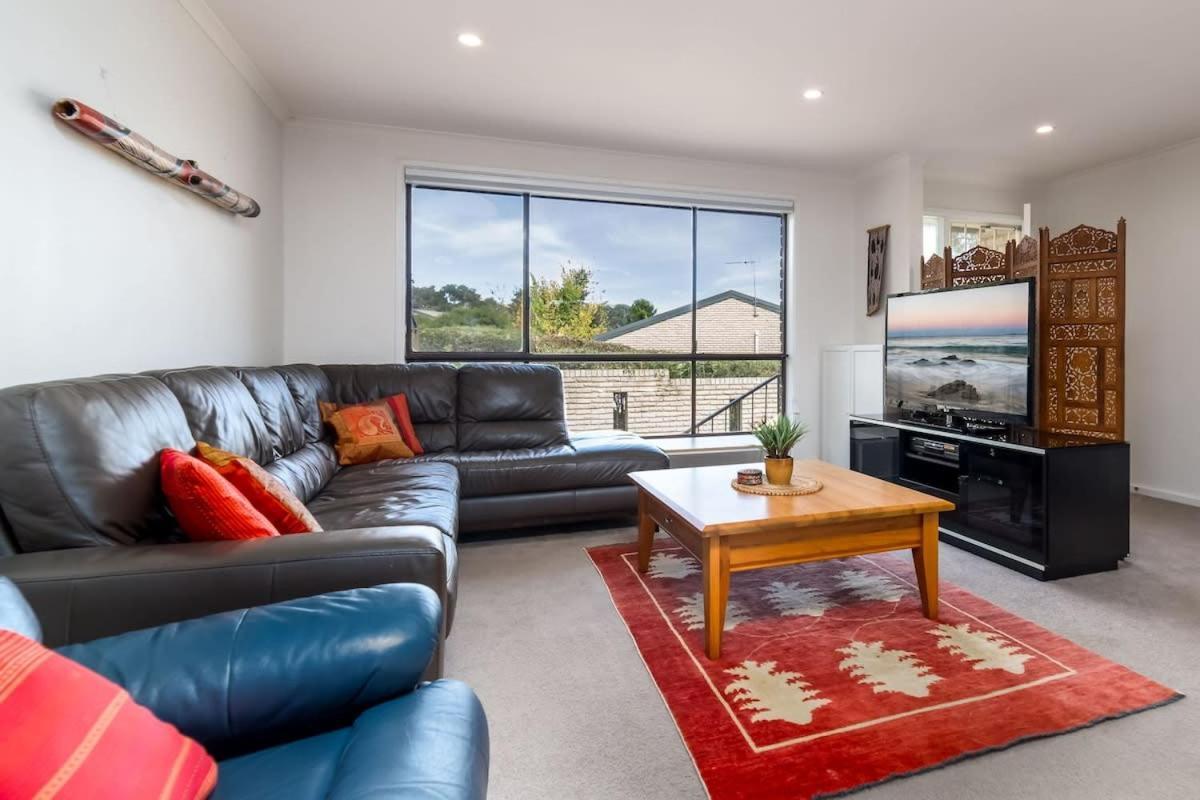 Spacious And Restful Holiday Home With Backyard Weetangerra Bagian luar foto